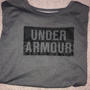 grey under armour tshirt